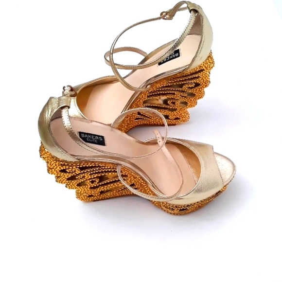 Matalic Gold wedges - Picture 4 of 16